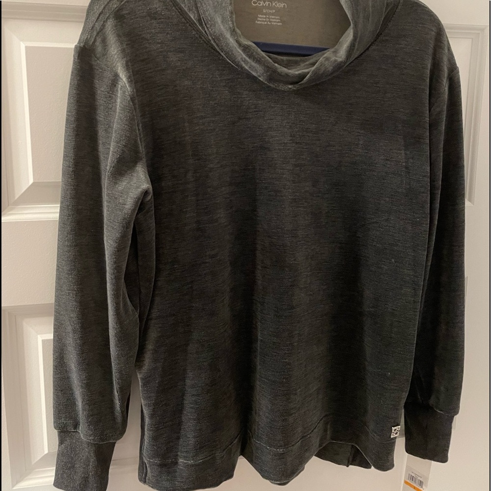 Ladies pull over soft material oversized